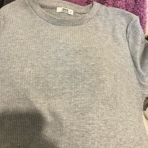 grey crop top!!